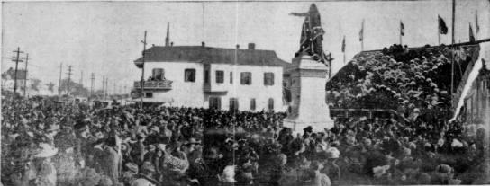 Before the unveiling of the Jefferson Davis statue on Hagan Avenue in 1911. Children, seen behind the statue, costumed to form a Confederate flag.